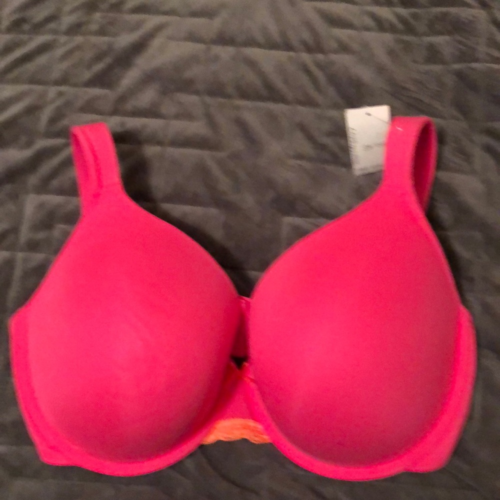 Bra. 38DDD.